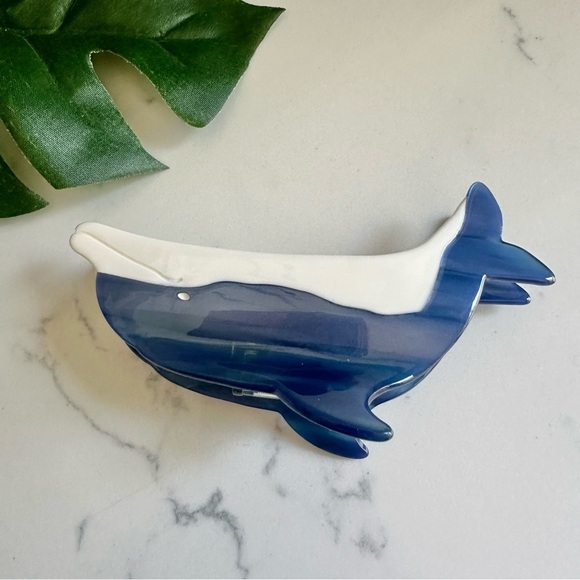 2/$30🌵 Blue Dolphin Claw Clip Hair Accessory Beach Ocean Sea Acrylic NEW - Picture 5 of 7